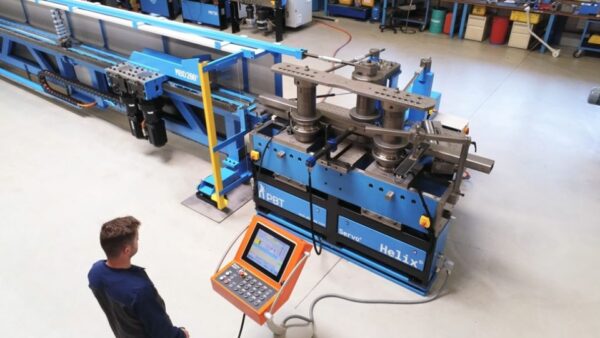 PBT HELIX Servo – Profile Bending Machine For Extra Large Profiles - Image 4